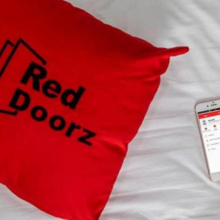 Reddoorz Plus Near Syamsudin Noor Airport 3 Banjarbaru Экстерьер фото